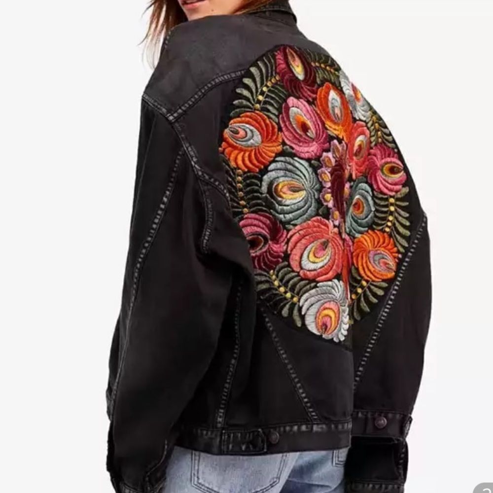Gorgeous embroidered Jacket 
